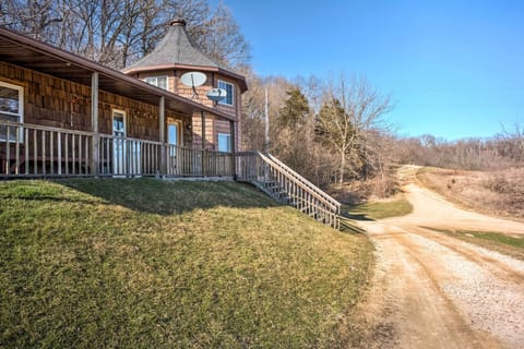 Spragueville Vacation Rental | 4BR | 2BA | Stairs Required | 1,800 Sq Ft