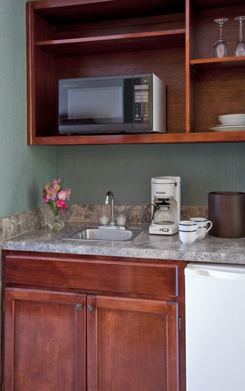 Individually decorated, individually furnished, desk, laptop workspace