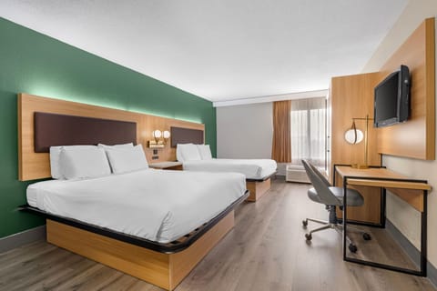 Desk, blackout drapes, iron/ironing board, WiFi