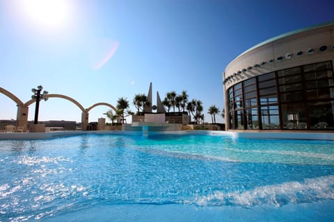 Indoor pool, seasonal outdoor pool