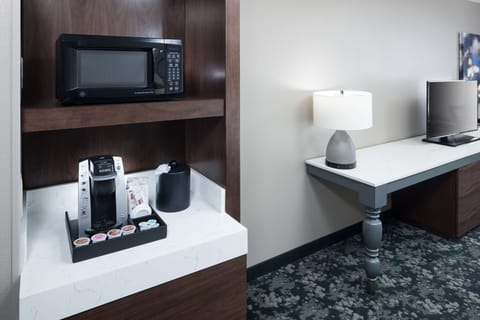 Egyptian cotton sheets, premium bedding, down comforters, pillowtop beds