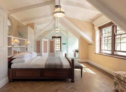 Premier House, 6 Bedrooms, Sea View | In-room safe, free WiFi, bed sheets