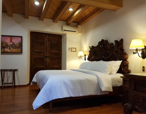 Superior Room | Premium bedding, down comforters, in-room safe, desk