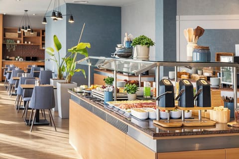 Daily buffet breakfast for a fee