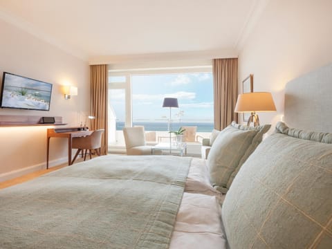 Deluxe Double Room, Sea View | Down comforters, minibar, in-room safe, individually furnished