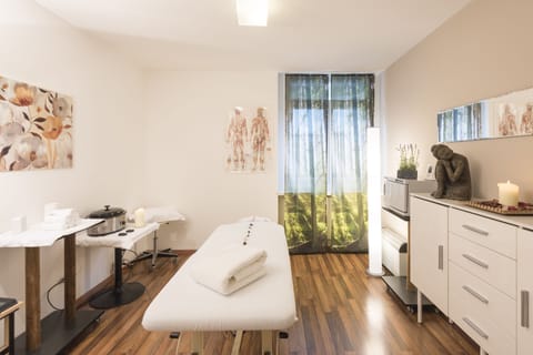 Body treatments, Swedish massages, sports massages, 1 treatment room