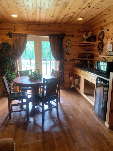 Suite, Angler's Lure | Egyptian cotton sheets, premium bedding, down comforters, pillowtop beds