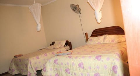 Double or Twin Room | 8 bedrooms, bed sheets