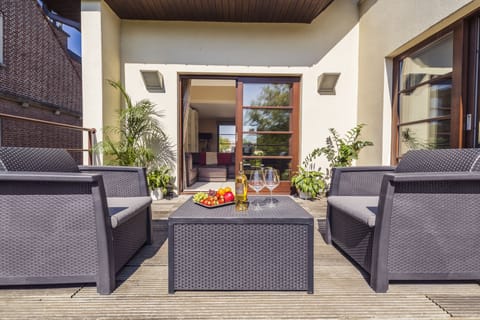 Apartment | Terrace/patio