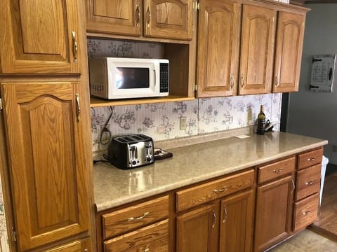 Willow - Kitchen Counter_13_11zon