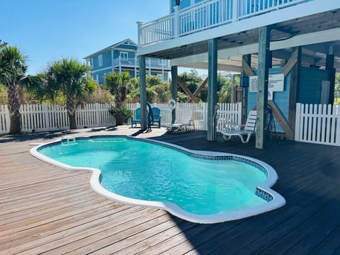 House, 3 Bedrooms | Pool