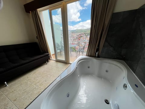 Superior Studio Suite, 2 Queen Beds, Balcony | Hypo-allergenic bedding, iron/ironing board, free WiFi, bed sheets