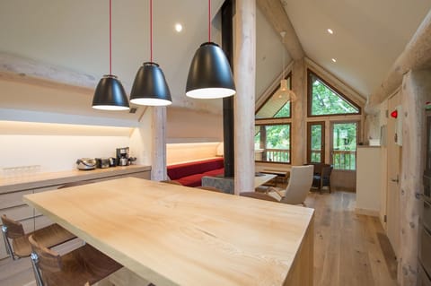 House, 3 Bedrooms | In-room dining