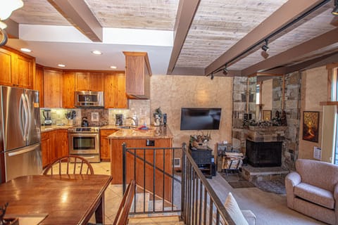 Star Harbor 27 - Dining Kitchen and Living Area