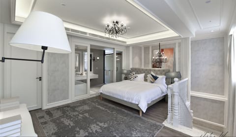Duplex Suite | Blackout drapes, free WiFi, bed sheets