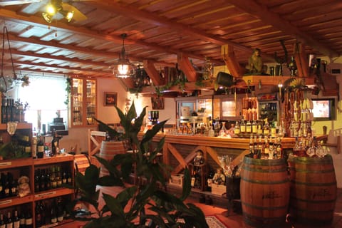 2 restaurants, breakfast, lunch, dinner served; Regional cuisine