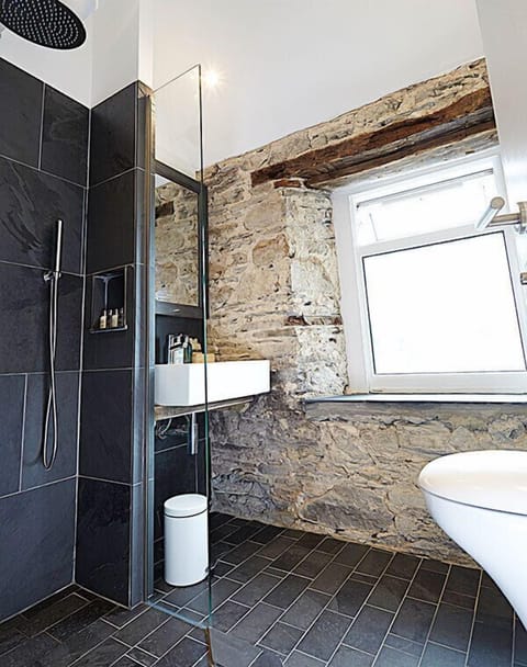 Double Room (Room2) | Bathroom | Designer toiletries, slippers