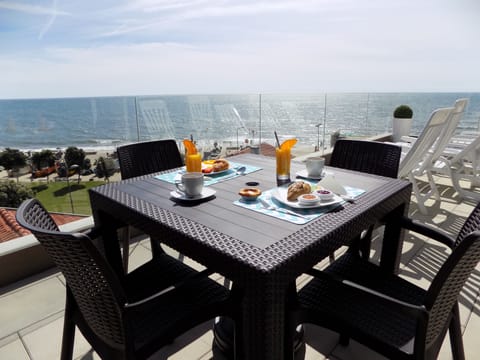 Beach/ocean view