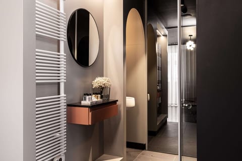 Superior Double Room, 1 Double Bed | Bathroom | Rainfall showerhead, designer toiletries, bathrobes, slippers