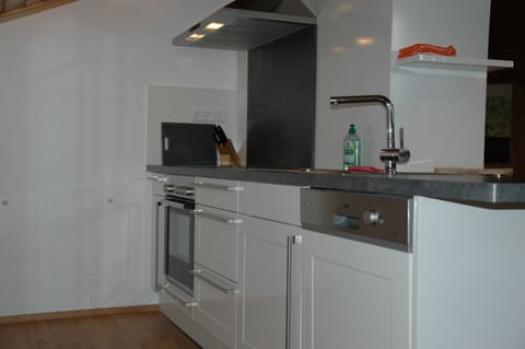 Apartment | In-room safe, free WiFi, bed sheets