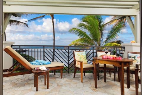 Ocean and beach view lanai! - Watch the whales breach from the Main Villa's lanai with dining table, chaise lounge and end table!