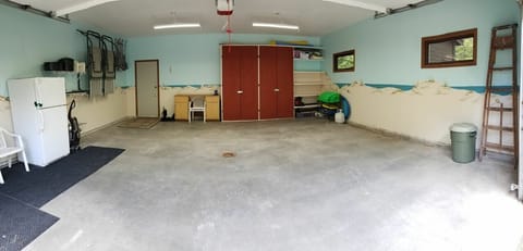 The garage is just "beachy"