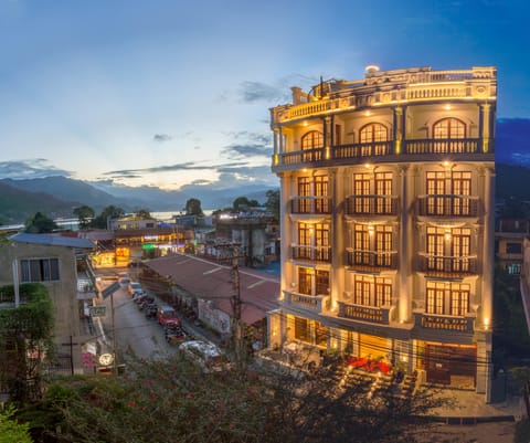 Front of property - evening/night