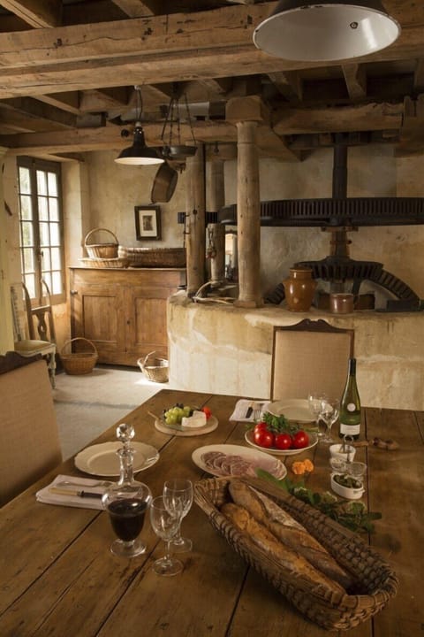 Dinner served, Regional cuisine