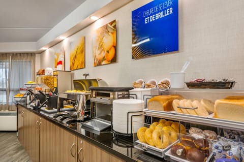 Free daily full breakfast