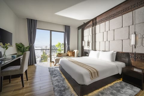 Senior Double Room | 1 bedroom, Egyptian cotton sheets, premium bedding, down comforters