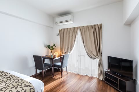 Double Room [27 sqm] Non Smoking | 1 bedroom, desk, WiFi (free), bed sheets