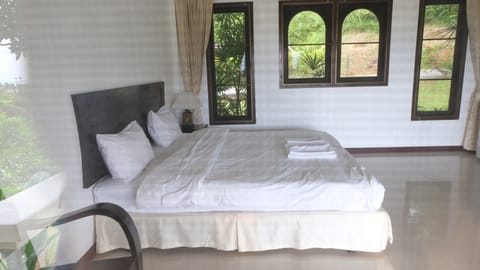 Villa with Sea View | In-room safe, desk, free WiFi, bed sheets
