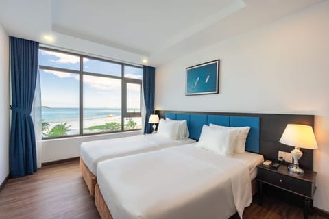 1 bedroom, premium bedding, minibar, in-room safe