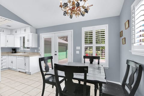 Access to the outside from the dining room