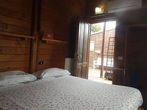 Bed sheets, wheelchair access