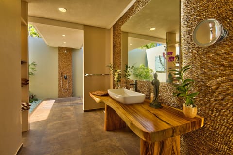 Exclusive Villa, 2 Bedrooms | Bathroom sink