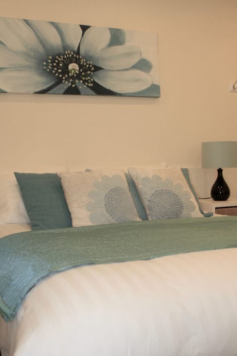 Superior Double Room | Blackout drapes, soundproofing, iron/ironing board, free WiFi