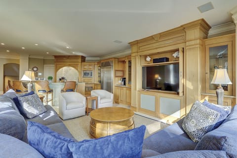 6 Black Duck - Living Room #2 (1st Floor)