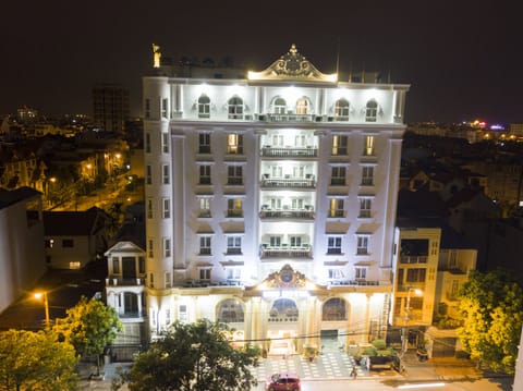 Front of property - evening/night