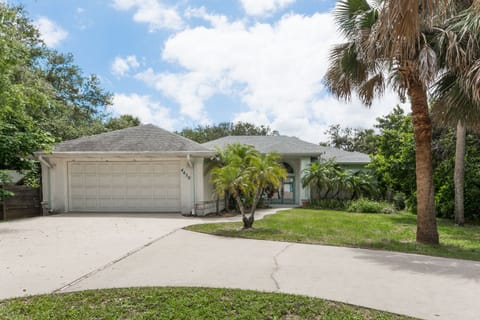 Gorgeous 3 bedroom 2 bath home with 2-car garage located right on a canal.