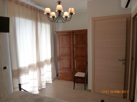 Double Room | Individually decorated, individually furnished, desk, blackout drapes