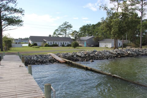 Front of house and shared pier and permanent ramp to water from the Potomac side
