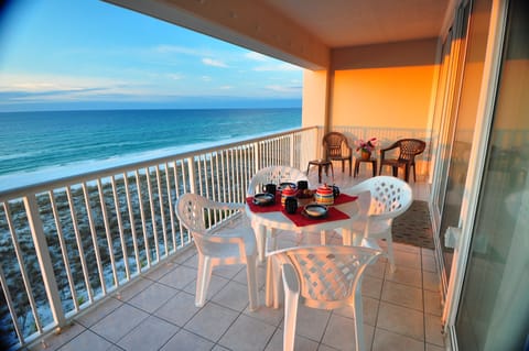 Spacious balcony - enjoy your meals while watching the ocean
