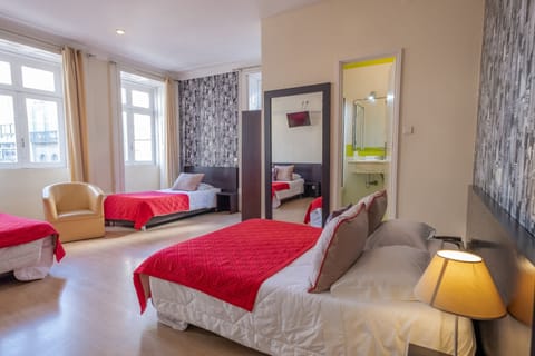 Quadruple Room | Free cribs/infant beds, free WiFi, bed sheets