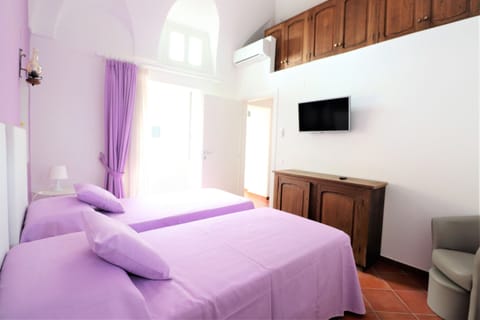 Family Duplex, 3 Bedrooms | 3 bedrooms, desk, free cribs/infant beds, free WiFi