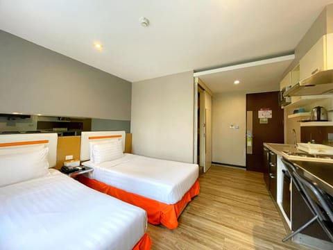 Deluxe Room Twin Beds | Individually furnished, iron/ironing board, free WiFi, bed sheets