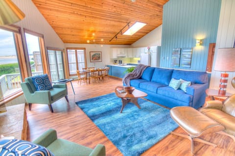 Appreciate the open concept kitchen, dining and living area -all in a bright and sunny room.