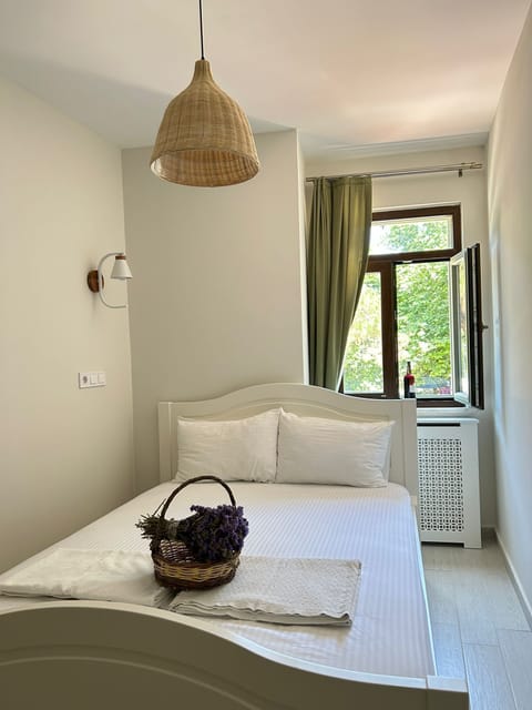 Comfort Double Room | Premium bedding, free WiFi, bed sheets