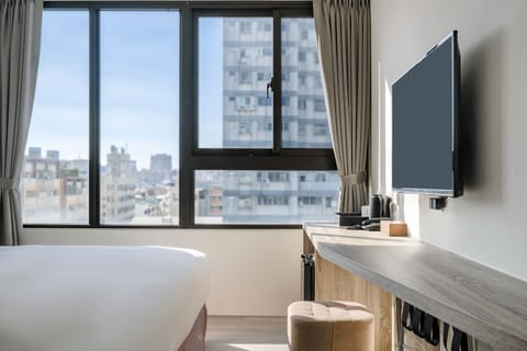 Standard Double Room, Mobility Accessible | Premium bedding, pillowtop beds, desk, laptop workspace