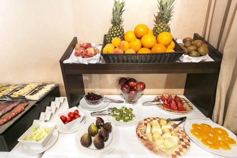 Daily buffet breakfast for a fee